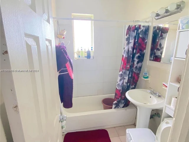 218 NW 7th Ave, Homestead FL 33030