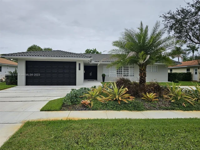 4851 N 37th St, Hollywood FL 33021