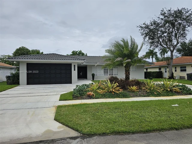 4851 N 37th St, Hollywood FL 33021