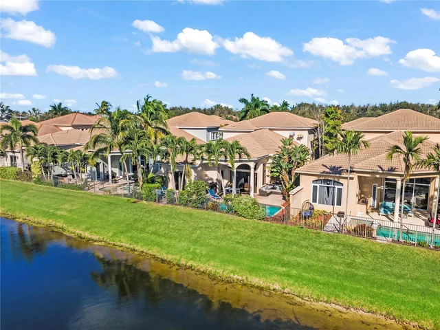 17763 Lake Azure Way, Boca Raton FL 33496