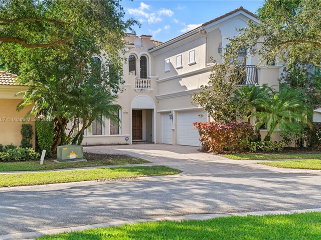 17763 Lake Azure Way, Boca Raton FL 33496