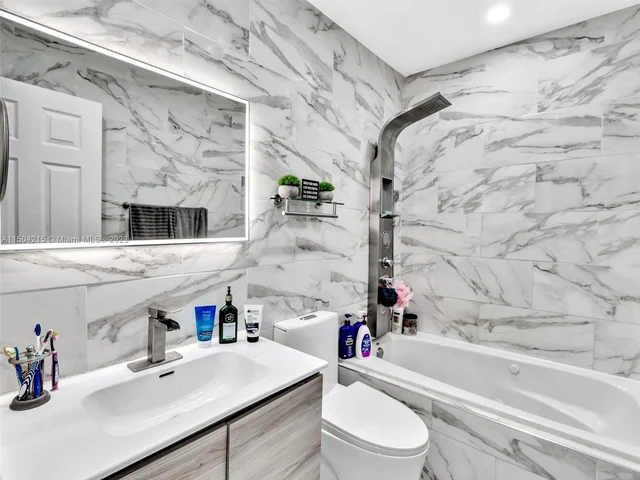 11113 SW 156th Ct, Miami FL 33196