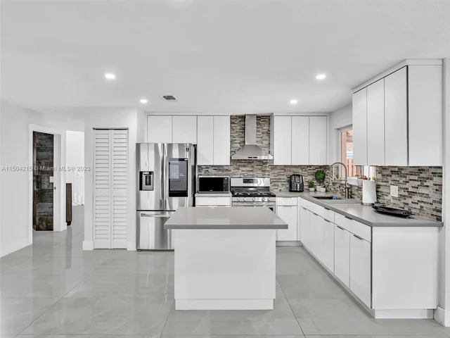 11113 SW 156th Ct, Miami FL 33196