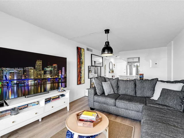 1465 NE 123rd St # 711, North Miami FL 33161