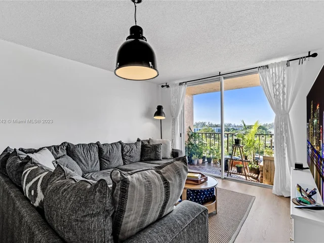 1465 NE 123rd St # 711, North Miami FL 33161