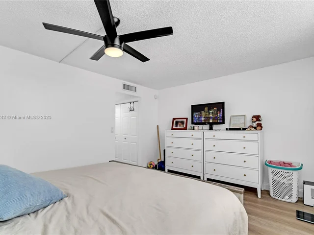 1465 NE 123rd St # 711, North Miami FL 33161