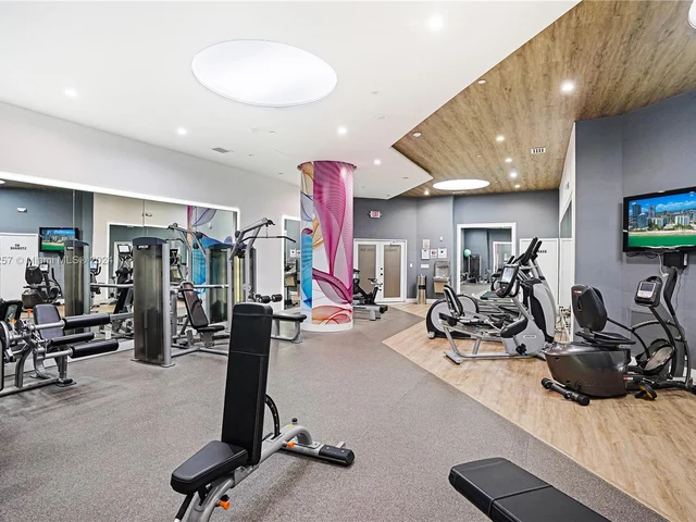 3610 Yacht Club Dr # 716, Aventura FL 33180