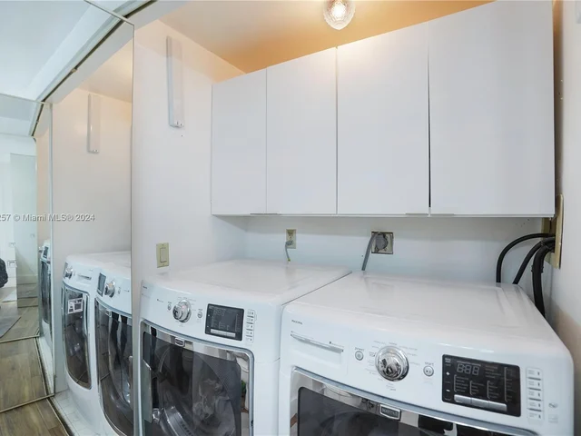 3610 Yacht Club Dr # 716, Aventura FL 33180