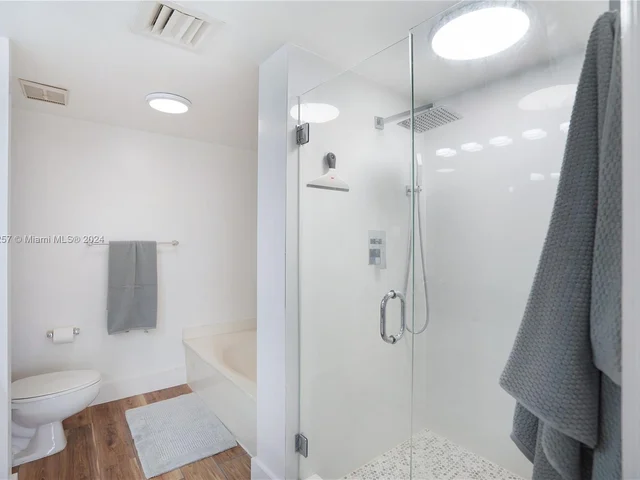 3610 Yacht Club Dr # 716, Aventura FL 33180