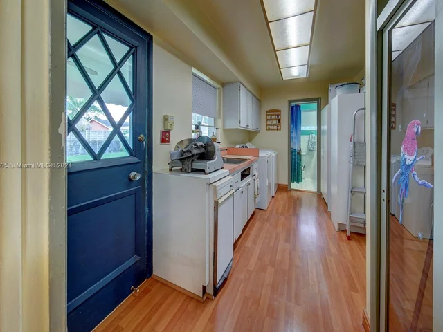 6920 SW 58th Ct, Davie FL 33314