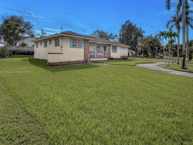 6920 SW 58th Ct, Davie FL 33314