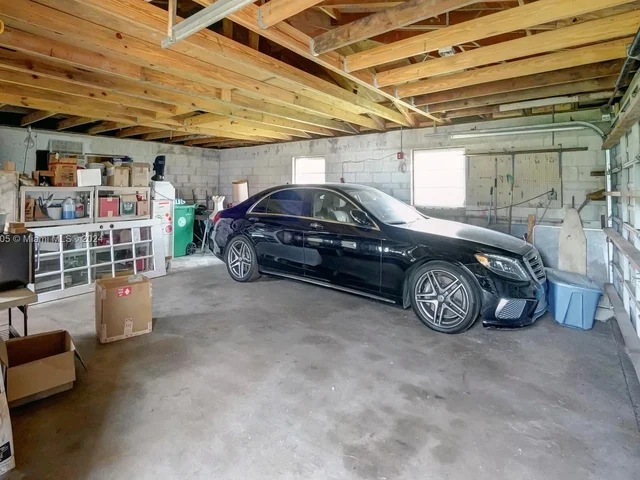 6920 SW 58th Ct, Davie FL 33314