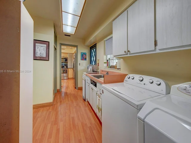 6920 SW 58th Ct, Davie FL 33314