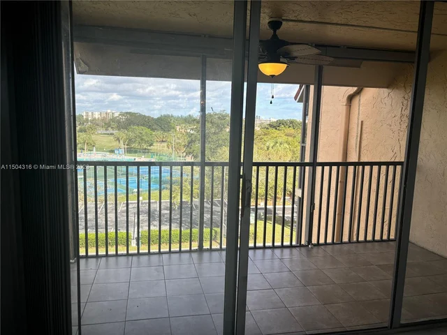 3751 Environ Blvd # 537, Lauderhill FL 33319