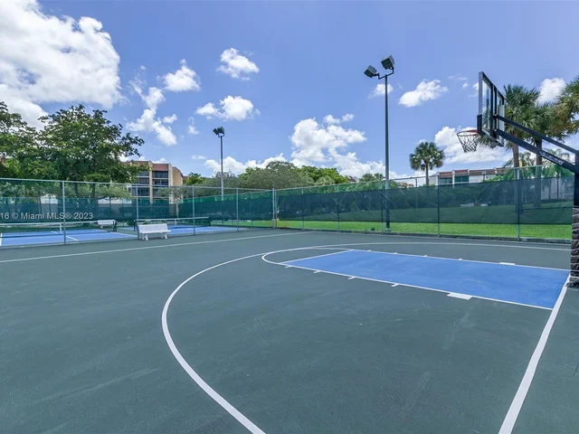 3751 Environ Blvd # 537, Lauderhill FL 33319