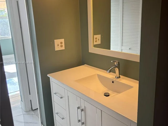 3751 Environ Blvd # 537, Lauderhill FL 33319