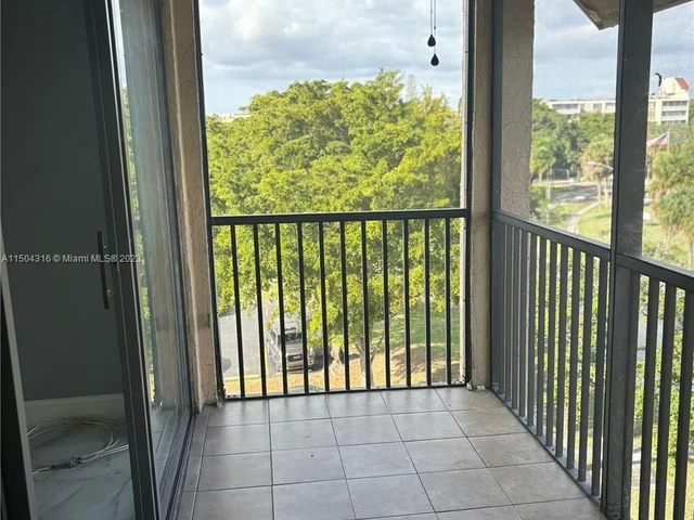 3751 Environ Blvd # 537, Lauderhill FL 33319