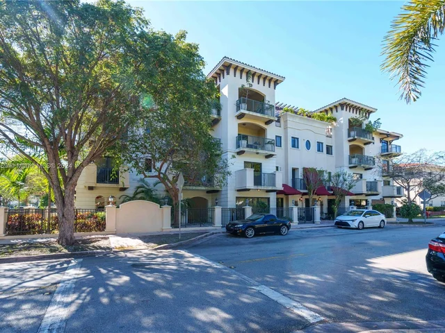 300 Majorca Ave # 404, Coral Gables FL 33134