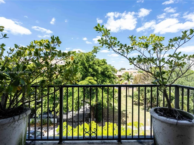 300 Majorca Ave # 404, Coral Gables FL 33134