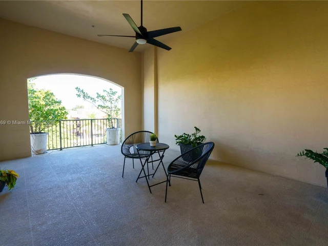 300 Majorca Ave # 404, Coral Gables FL 33134