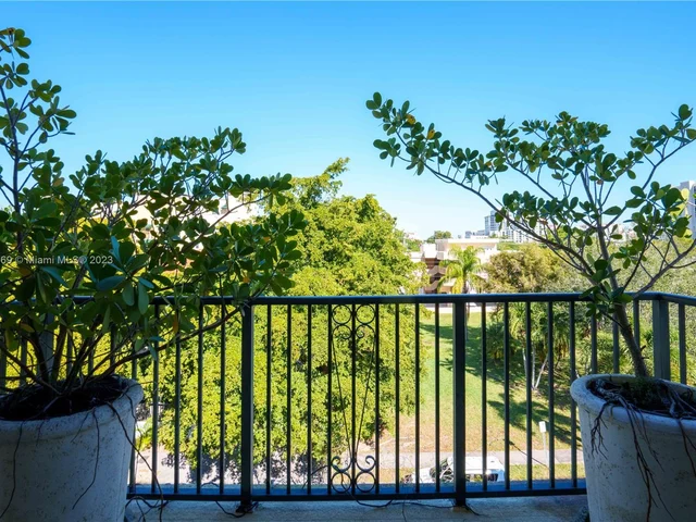 300 Majorca Ave # 404, Coral Gables FL 33134