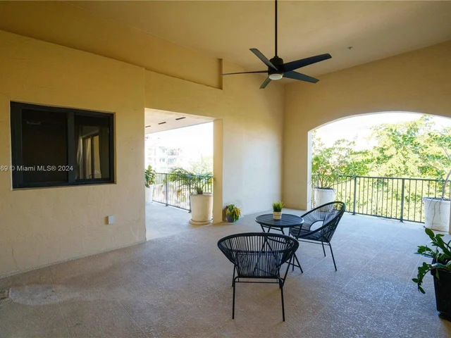 300 Majorca Ave # 404, Coral Gables FL 33134