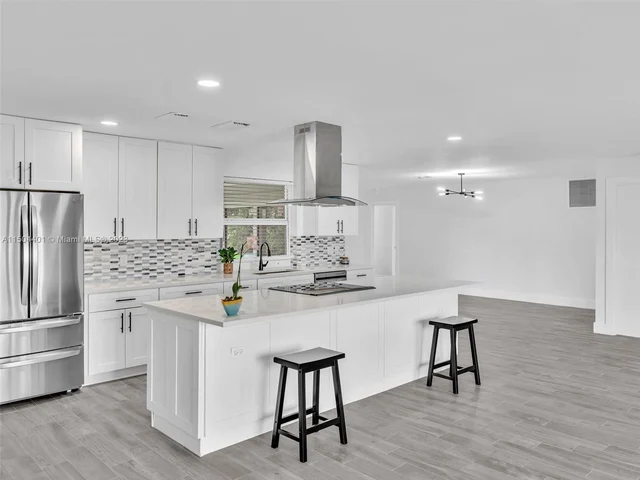 11600 NW 26th St, Plantation FL 33323