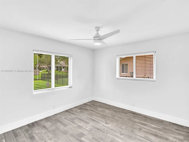 11600 NW 26th St, Plantation FL 33323