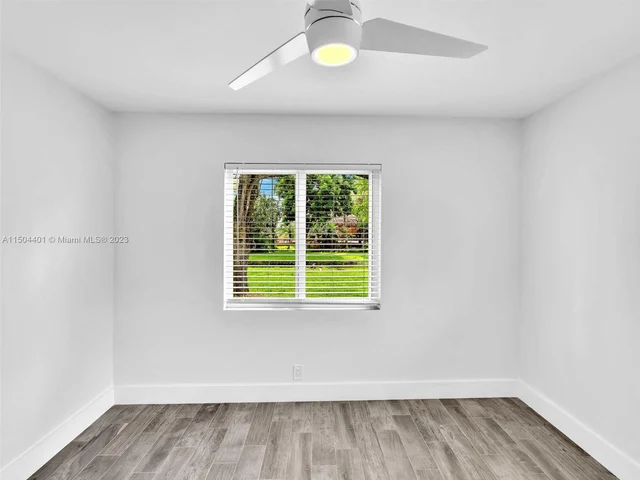 11600 NW 26th St, Plantation FL 33323