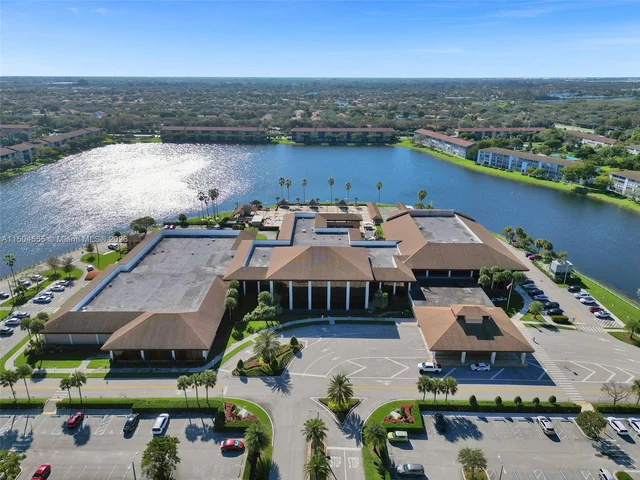 13700 SW 11th St # 101A, Pembroke Pines FL 33027