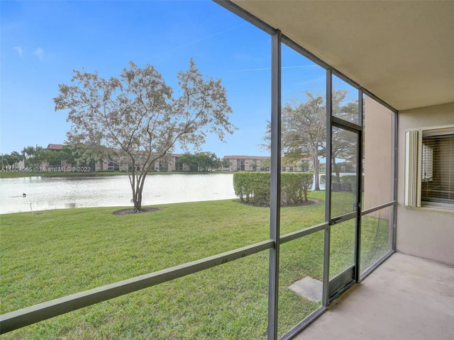13700 SW 11th St # 101A, Pembroke Pines FL 33027