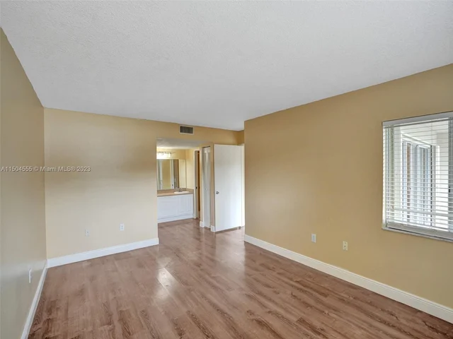 13700 SW 11th St # 101A, Pembroke Pines FL 33027