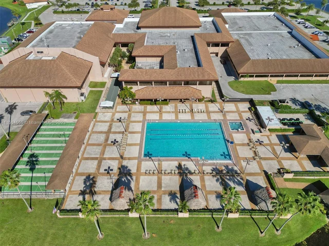 13700 SW 11th St # 101A, Pembroke Pines FL 33027