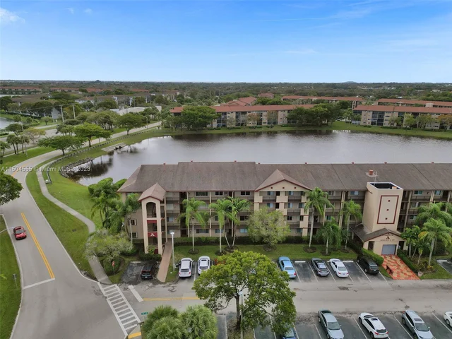 13700 SW 11th St # 101A, Pembroke Pines FL 33027