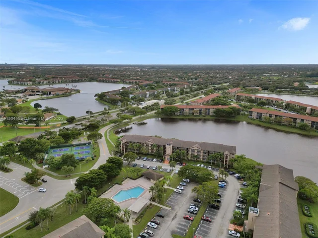 13700 SW 11th St # 101A, Pembroke Pines FL 33027