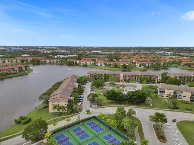 13700 SW 11th St # 101A, Pembroke Pines FL 33027