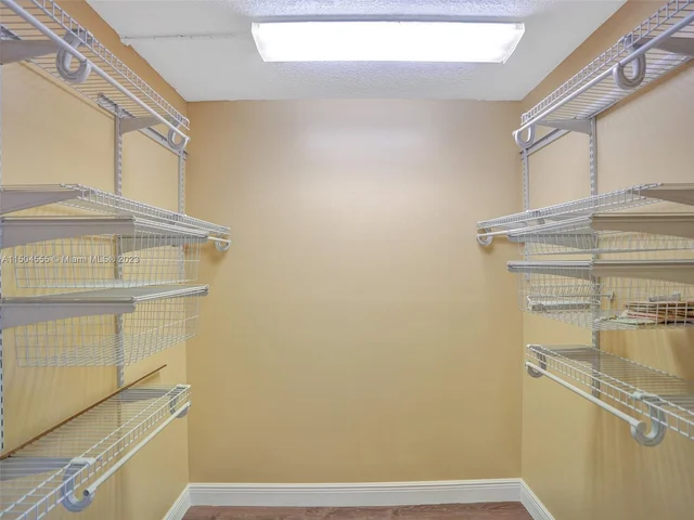 13700 SW 11th St # 101A, Pembroke Pines FL 33027