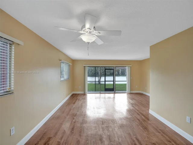 13700 SW 11th St # 101A, Pembroke Pines FL 33027