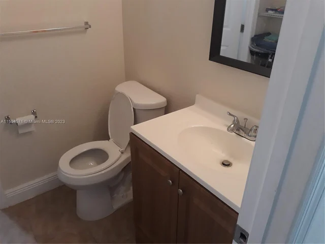 4913 tam dr, Orlando FL 32808