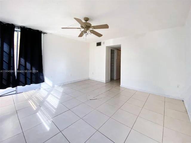 1750 NE 191st St # 4, Miami FL 33179