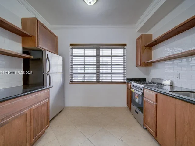 1250 Drexel Ave # 8, Miami Beach FL 33139
