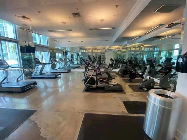 90 SW 3rd St # 1110, Miami FL 33130