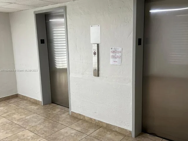 17570 Atlantic # 512, Sunny Isles Beach FL 33160