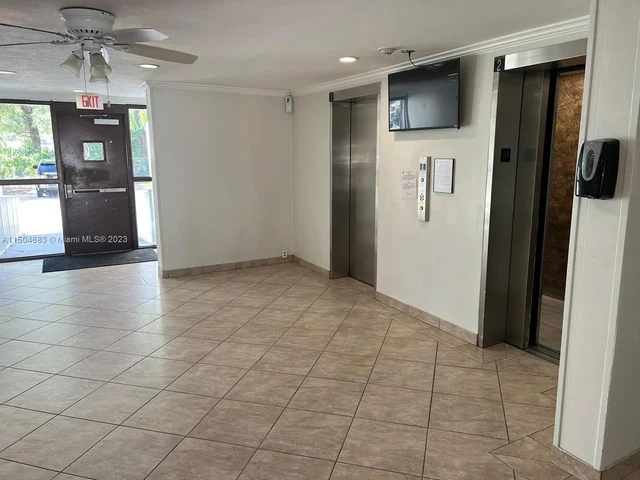 17570 Atlantic # 512, Sunny Isles Beach FL 33160