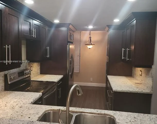 5729 Coral Lake Dr # 305, Margate FL 33063