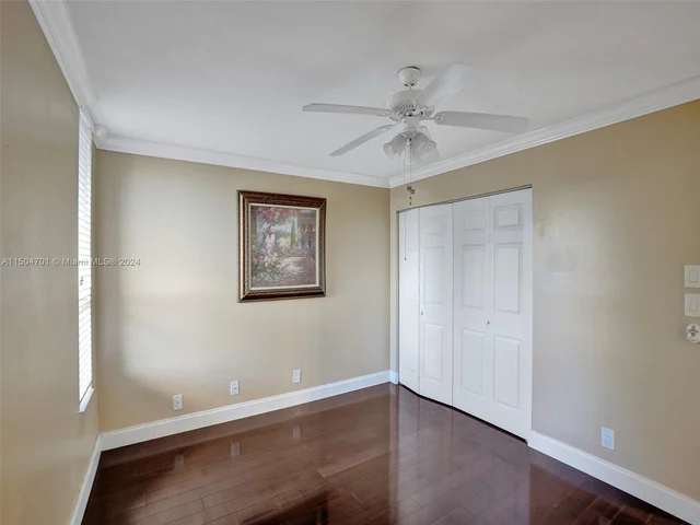 5729 Coral Lake Dr # 305, Margate FL 33063