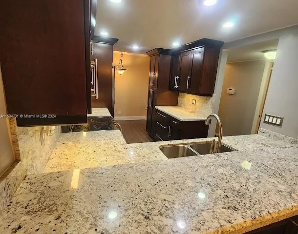 5729 Coral Lake Dr # 305, Margate FL 33063