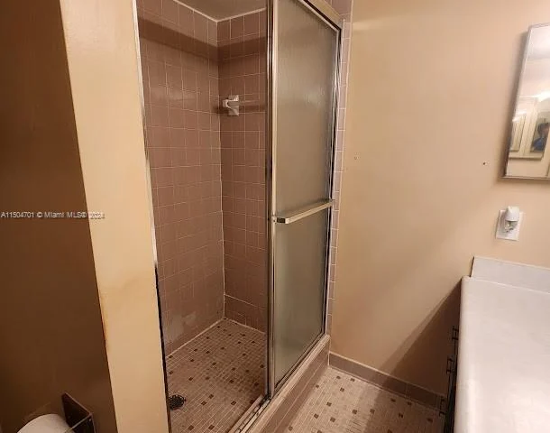 5729 Coral Lake Dr # 305, Margate FL 33063