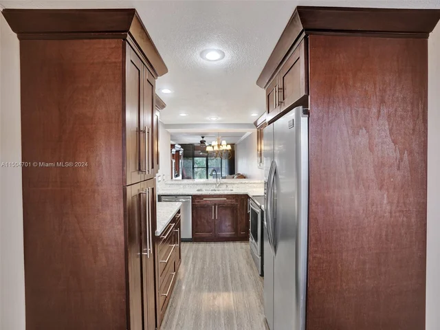 5729 Coral Lake Dr # 305, Margate FL 33063