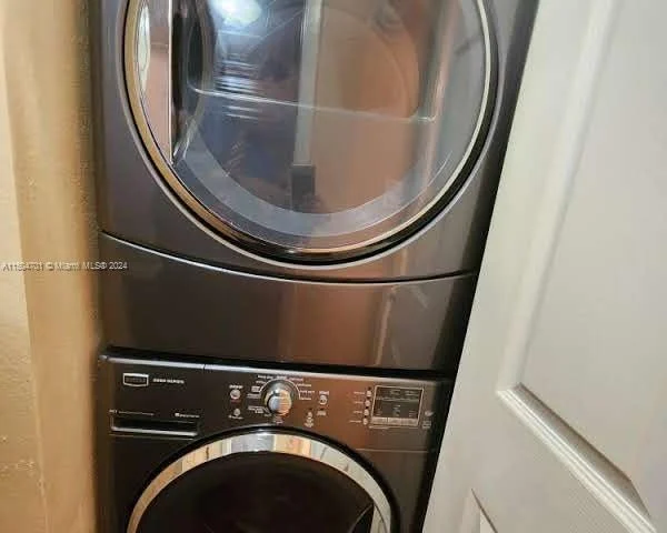 5729 Coral Lake Dr # 305, Margate FL 33063